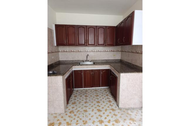 Casas, Alquiler, 7 de Agosto - $900.000