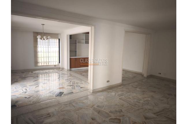 Casas, Alquiler en La Hacienda