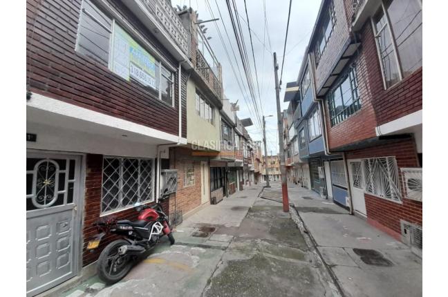 Casas, Alquiler, Bogotá - $1.100.000