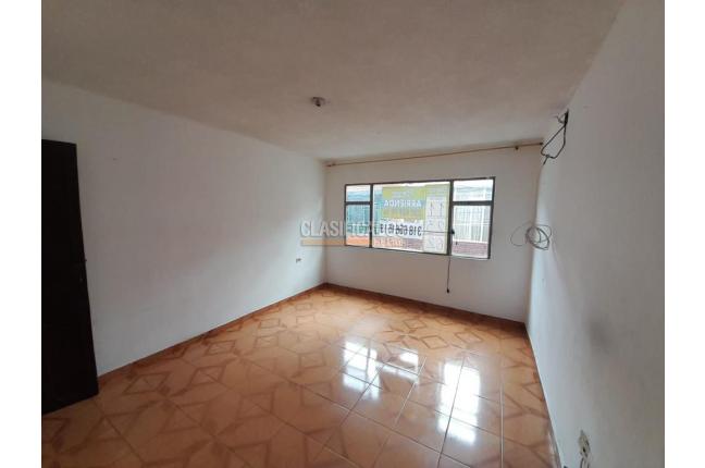Casas, Alquiler, Bogotá - $1.100.000