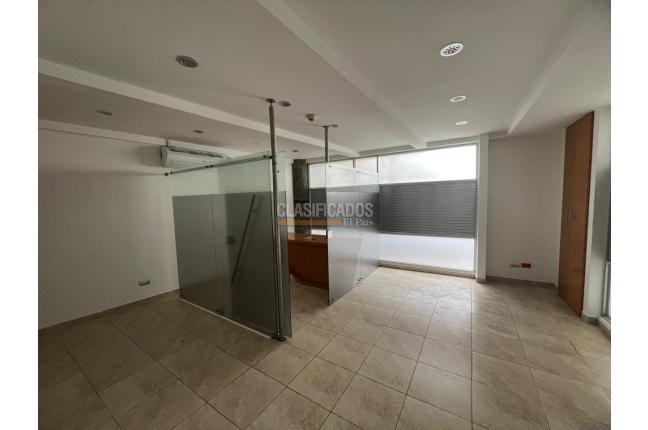 Oficinas y Consultorios, Alquiler, Centro Ccial. Unicentro - $3.300.000