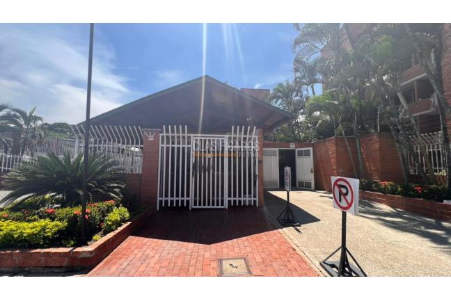 Apartamentos, Venta, Portal de Castilla - $310.000.000
