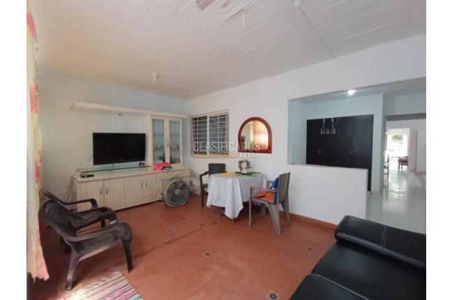 Casas, Venta, Vipasa - $900.000.000