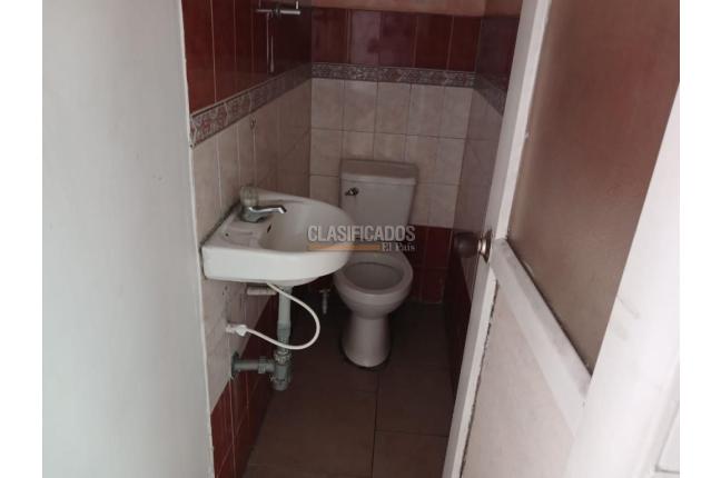 Locales y Bodegas, Alquiler, Camino Real - $2.500.000