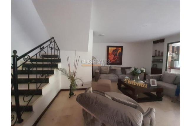 Casas, Venta en Ciudad Jardín