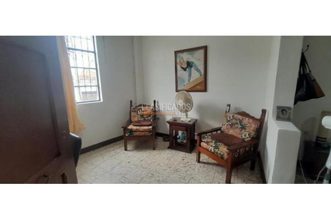 Casas, Alquiler, San Cayetano - $10.000.000