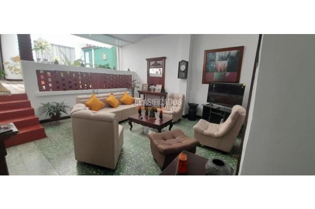 Casas, Alquiler, San Cayetano - $10.000.000