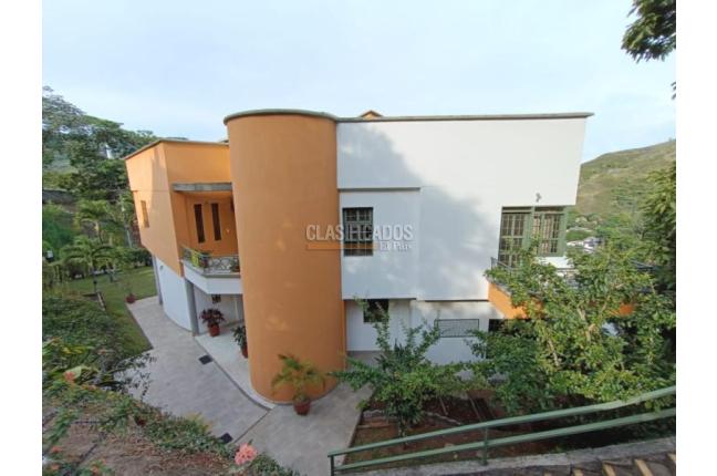Casas, Venta en Primero de Mayo