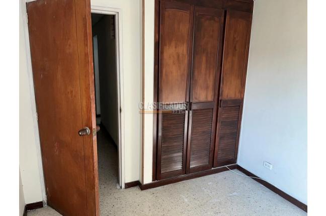 Apartamentos, Alquiler, Versalles - $2.000.000