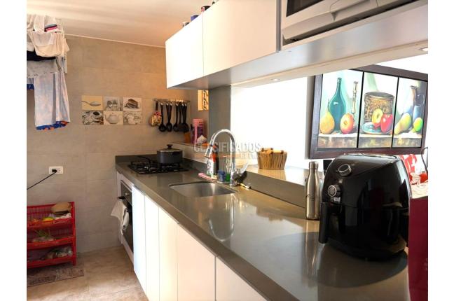 Apartamentos, Venta, Primero de Mayo - $330.000.000