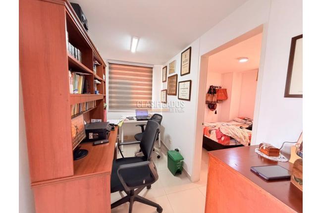 Apartamentos, Venta, Primero de Mayo - $330.000.000