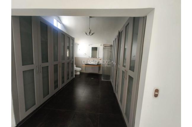 Casas, Alquiler, La Hacienda - $4.700.000