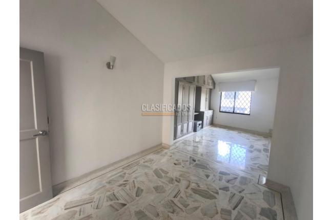 Casas, Alquiler, La Hacienda - $4.700.000