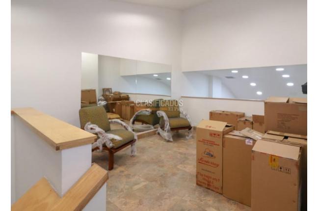 Locales y Bodegas, Venta, Centro Ccial. Unicentro - $1.450.000.000