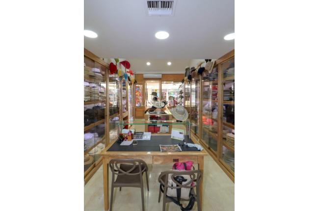 Locales y Bodegas, Venta, Centro Ccial. Unicentro - $1.450.000.000