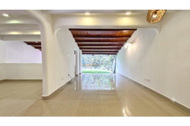 Casas, Alquiler en Camino Real