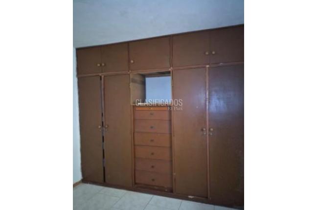 Casas, Venta, Floralia - $300.000.000
