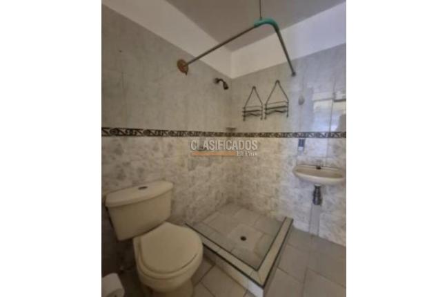 Casas, Venta, Floralia - $300.000.000