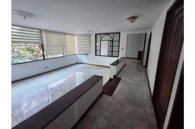Apartamentos, Venta en Ciudad Jardín