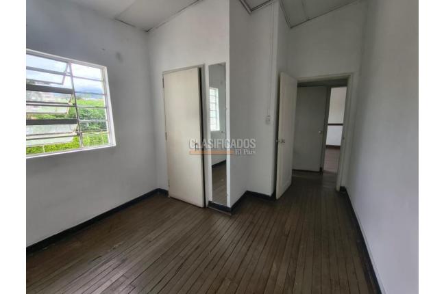 Casas, Venta, Miraflores - $690.000.000
