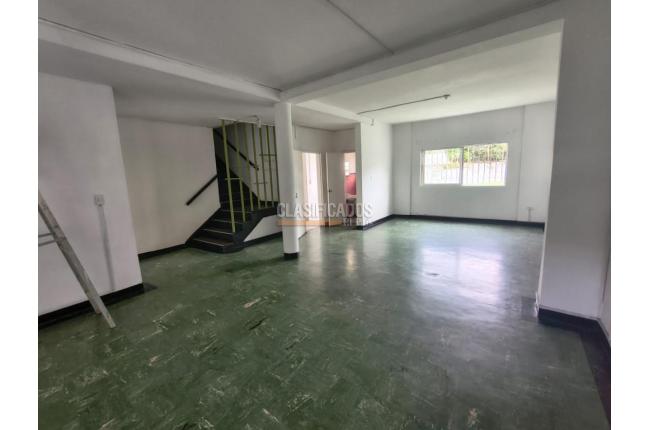 Casas, Venta, Miraflores - $690.000.000