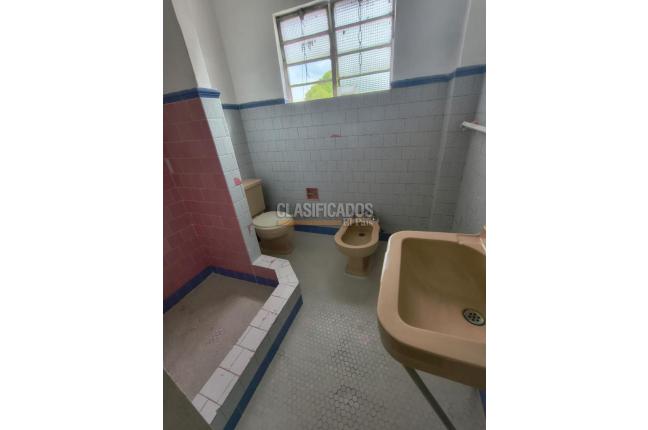 Casas, Venta, Miraflores - $690.000.000