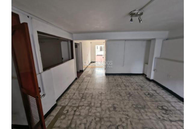 Casas, Venta, Miraflores - $690.000.000