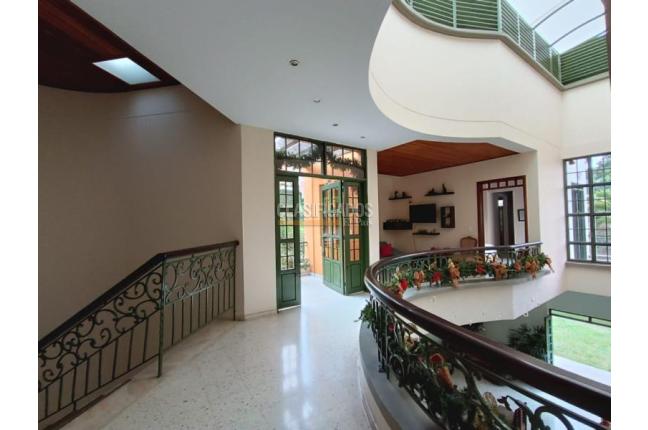 Casas, Venta, Primero de Mayo - $3.000.000.000