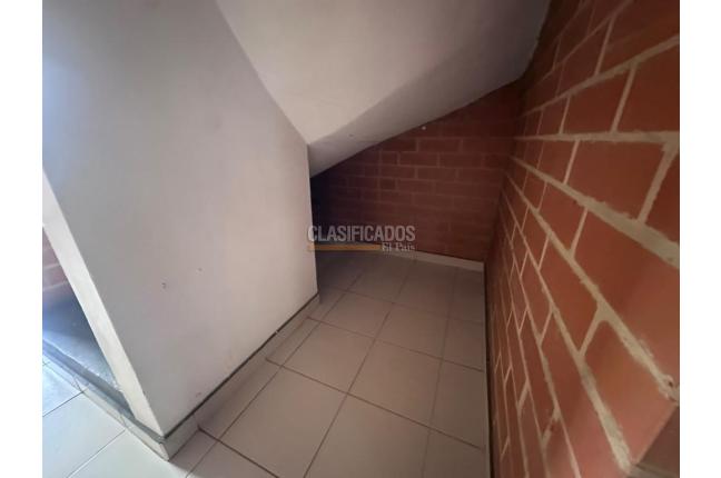 Casas, Alquiler, Madrid - $1.200.000