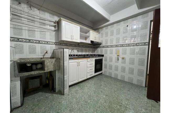 Apartamentos, Alquiler, Cuarto de Legua - $2.200.000