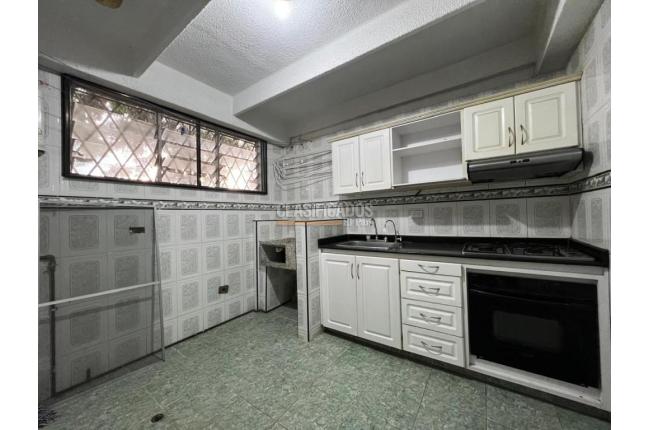 Apartamentos, Alquiler, Cuarto de Legua - $2.200.000