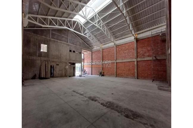Locales y Bodegas, Venta, Tequendama - $3.899.000.000