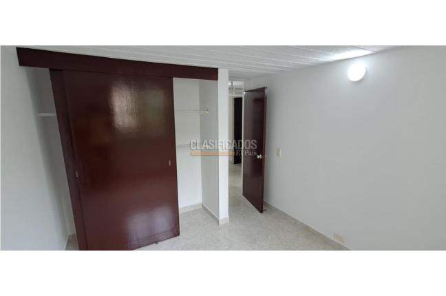 Apartamentos, Alquiler, Colseguros - $1.500.000