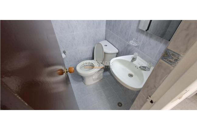 Apartamentos, Alquiler, Colseguros - $1.500.000