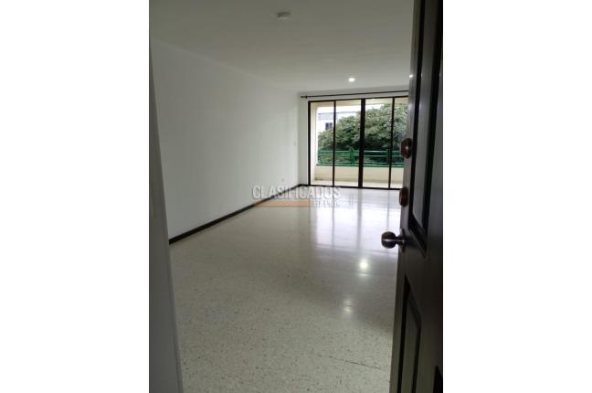 Apartamentos, Venta en El Refugio