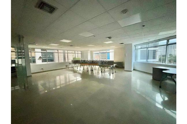 Oficinas y Consultorios, Alquiler en Santa Mónica Norte