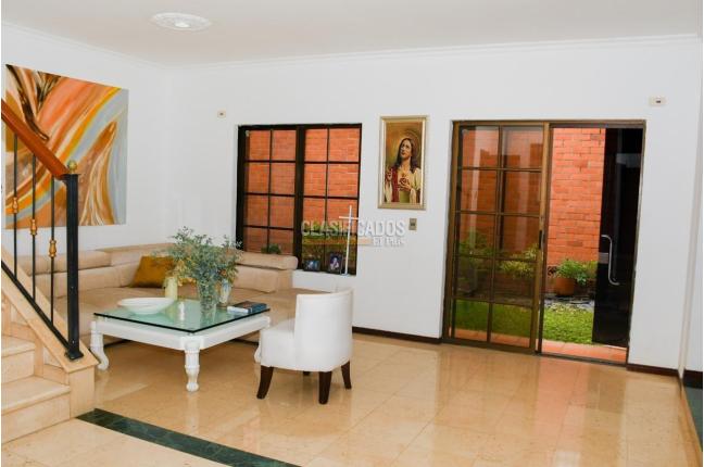 Casas, Alquiler en Ciudad Jardín