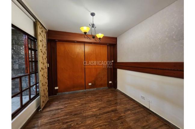 Casas, Alquiler, La Merced - $2.200.000