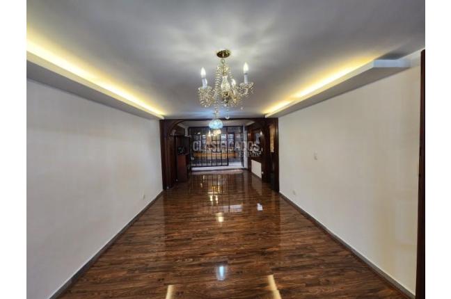 Casas, Alquiler, La Merced - $2.200.000