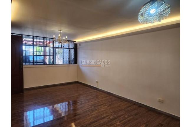 Casas, Alquiler, La Merced - $2.200.000
