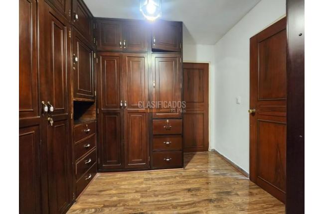 Casas, Alquiler, La Merced - $2.200.000
