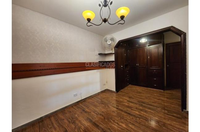 Casas, Alquiler, La Merced - $2.200.000
