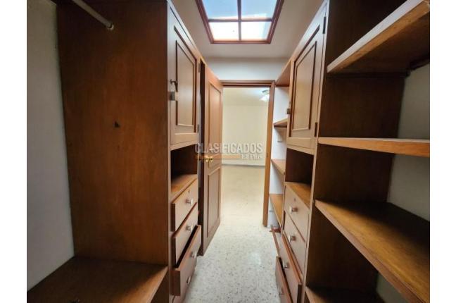 Casas, Alquiler, La Merced - $2.200.000