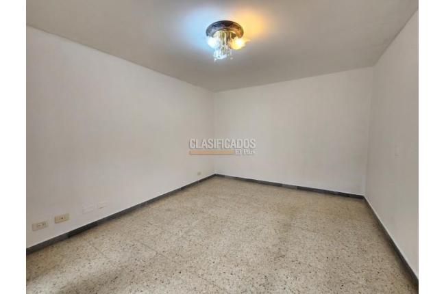Casas, Alquiler, La Merced - $2.200.000