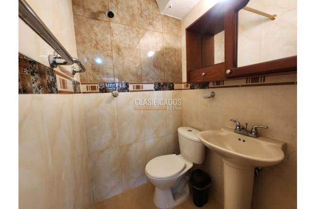 Casas, Alquiler, La Merced - $2.200.000