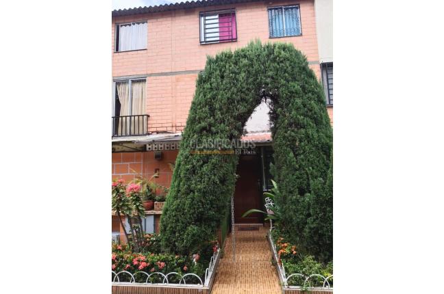 Casas, Venta en Ciudad 2.000