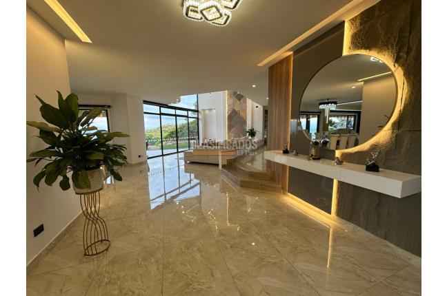 Casas, Venta en Colinas Arroyoalto