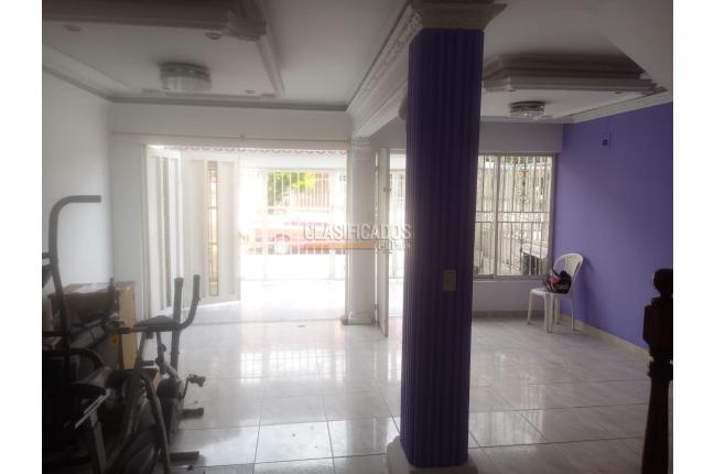 Casas, Venta en Primero de Mayo