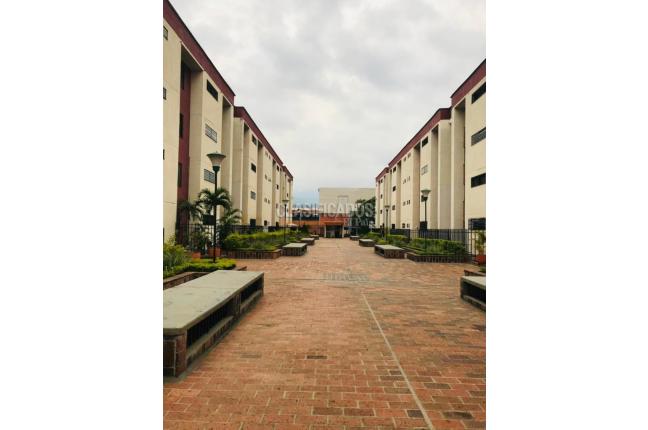 Apartamentos, Venta en Las Quintas de Don Simón