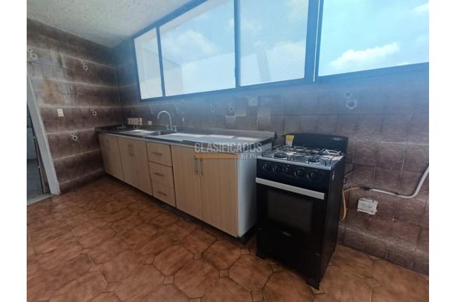 Oficinas y Consultorios, Alquiler, Versalles - $4.700.000